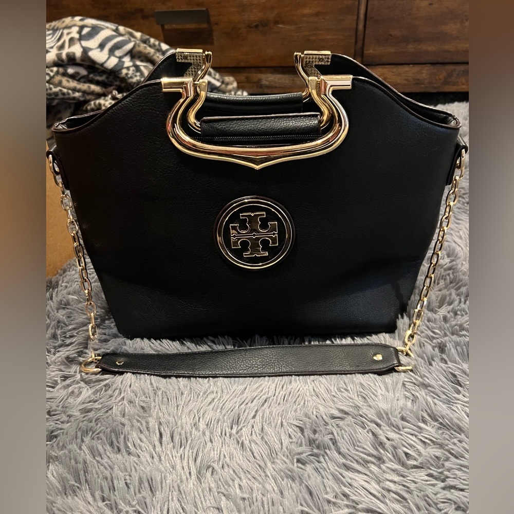 Tory Burch Black and Gold Handbag